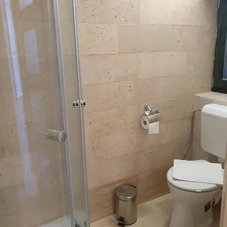 Ejjeli Bagoly Etterem Es Panzio * Budapešť