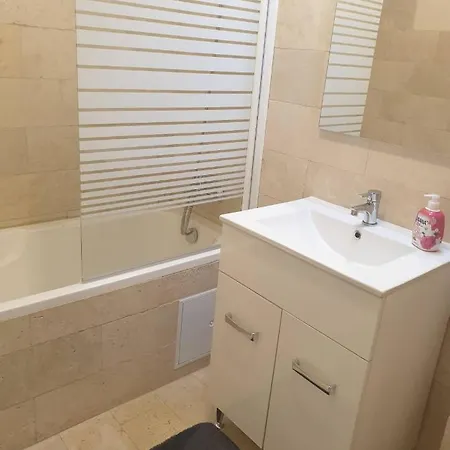 Bed & Breakfast Ejjeli Bagoly Etterem Es Panzio