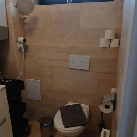 Ejjeli Bagoly Etterem Es Panzio Bed & Breakfast Budapešť