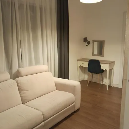 Ejjeli Bagoly Etterem Es Panzio 3*