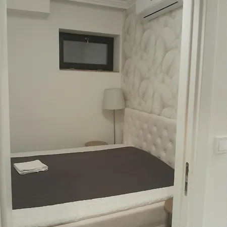 éjjeli Bagoly étterem és Panzió