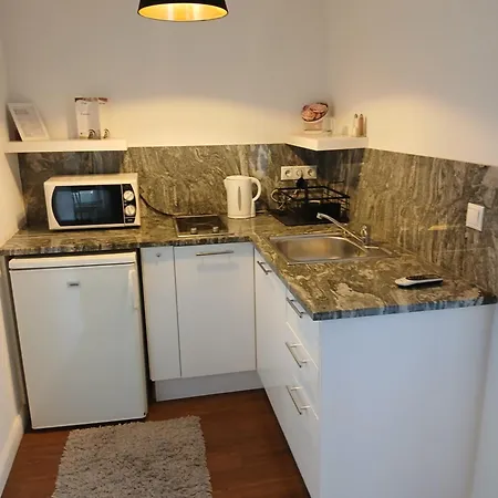 Ejjeli Bagoly Etterem Es Panzio Bed & Breakfast Boedapest