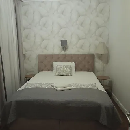 Ejjeli Bagoly Etterem Es Panzio