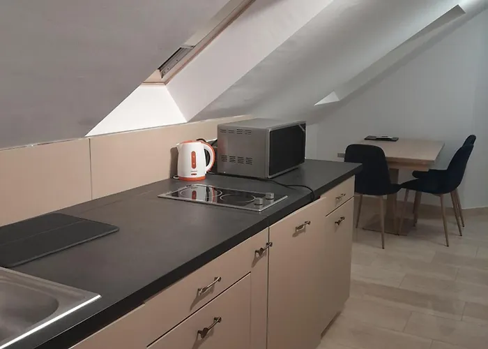Bed and Breakfast Ejjeli Bagoly Etterem Es Panzio Βουδαπέστη
