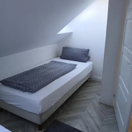 Ejjeli Bagoly Etterem Es Panzio Bed & Breakfast 3*